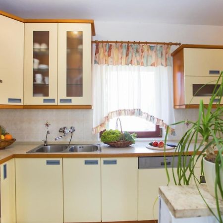 Holiday Home Elvis, Village Kujici Hreljići Exterior foto